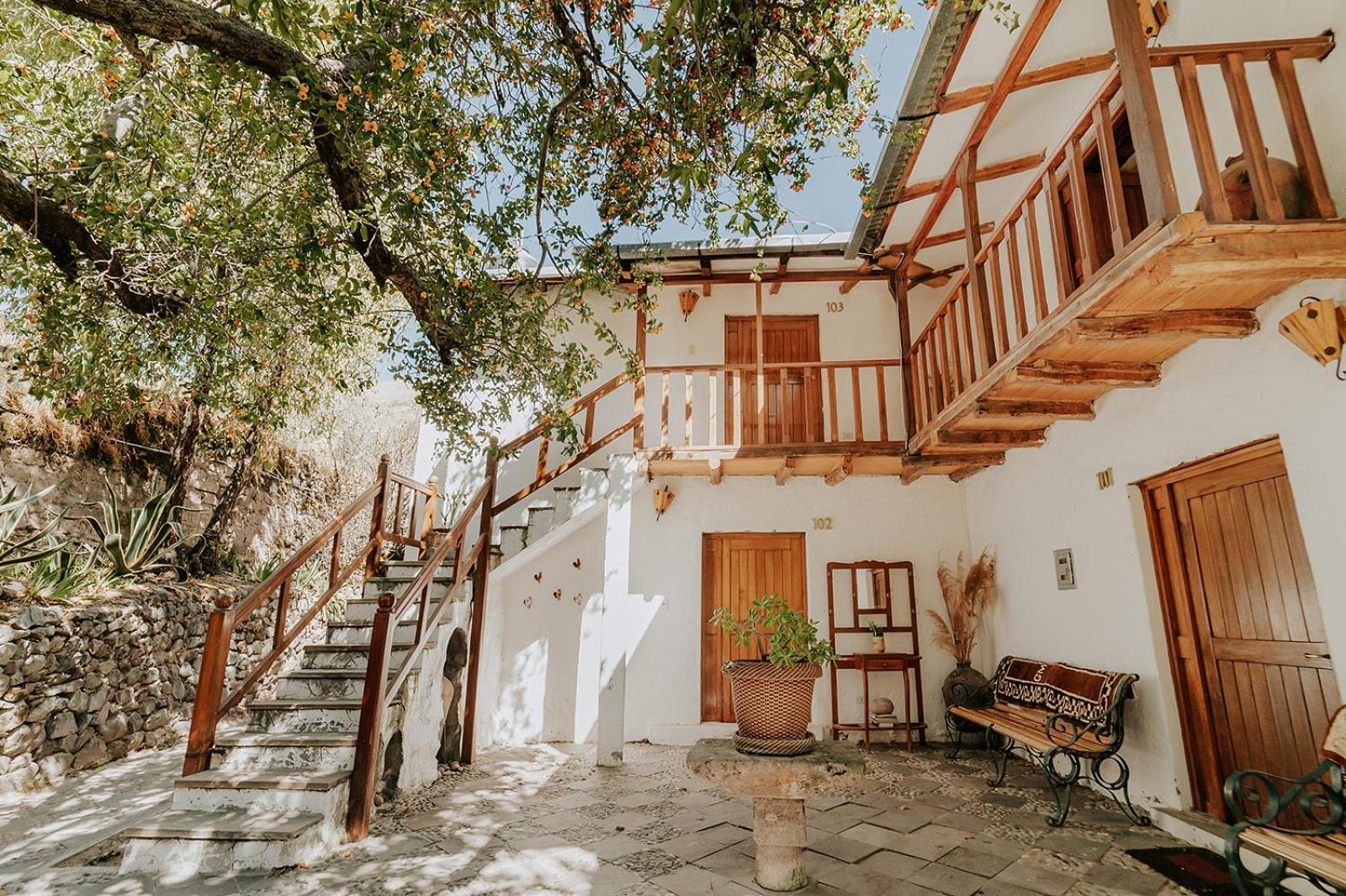 Hotel Vallehermoso Котауаси Экстерьер фото